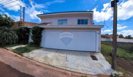 Casa para venda em Jardim Piratininga de 297.00m² com 4 Quartos, 1 Suite e 4 Garagens