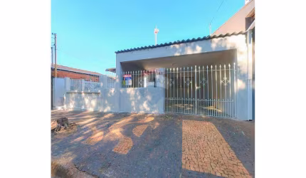Casa para venda em Parque Das Árvores de 172.00m² com 6 Quartos, 1 Suite e 1 Garagem