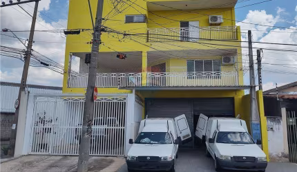 Sobrado para venda em Jardim Saira de 268.00m² com 2 Quartos, 2 Suites e 4 Garagens