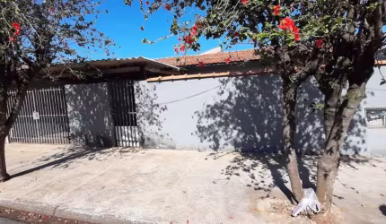 Casa para venda em Residencial Eldorado de 88.00m² com 3 Quartos, 1 Suite e 3 Garagens