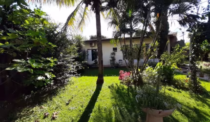 Casa para venda em Nhô Quim de 258.00m² com 5 Quartos, 1 Suite e 4 Garagens