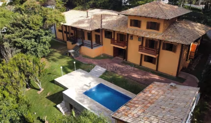 Casa de Condomínio para venda em Granja Viana de 530.00m² com 5 Quartos, 5 Suites e 6 Garagens