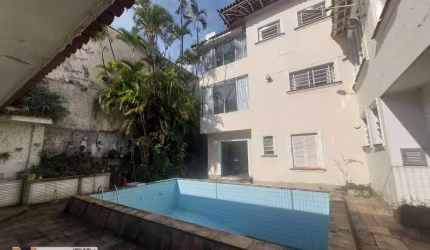Casa para venda em Cambuci de 473.00m² com 6 Quartos, 2 Suites e 3 Garagens