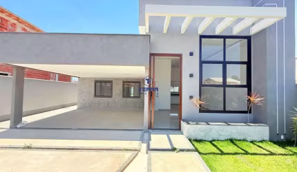 Casa para venda em Jacaroá de 150.00m² com 3 Quartos, 1 Suite e 4 Garagens