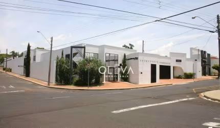 Casa para alugar em Jardim Alvorada de 1650.00m² com 5 Quartos