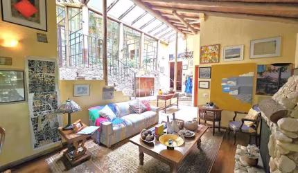 Casa de Condomínio para venda em Granja Viana de 518.00m² com 3 Quartos, 3 Suites e 7 Garagens