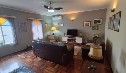 Casa para venda em Roncáglia de 194.00m² com 4 Quartos, 2 Suites e 4 Garagens