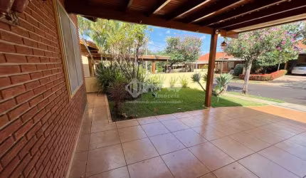 Casa de Condomínio para alugar em Condomínio Aroeira de 148.00m² com 3 Quartos, 1 Suite e 2 Garagens