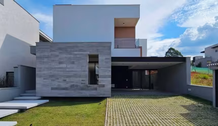 Casa para venda em Cézar De Souza de 267.00m² com 3 Quartos, 3 Suites e 4 Garagens