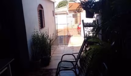 Casa para venda em Vila Garcia de 125.00m² com 2 Quartos, 1 Suite e 2 Garagens