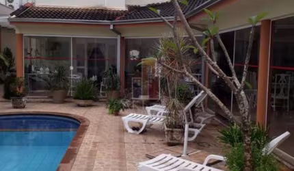 Casa para venda em Jardim Estoril Iv de 260.00m² com 3 Quartos, 3 Suites e 2 Garagens