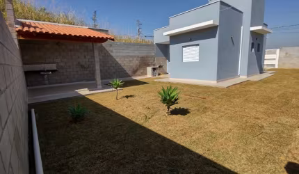 Casa para venda em Jardim Das Angélicas de 250.00m² com 2 Quartos, 1 Suite e 2 Garagens