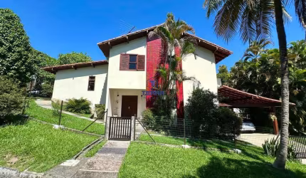Casa de Condomínio para venda em Badu de 335.00m² com 5 Quartos, 1 Suite e 3 Garagens