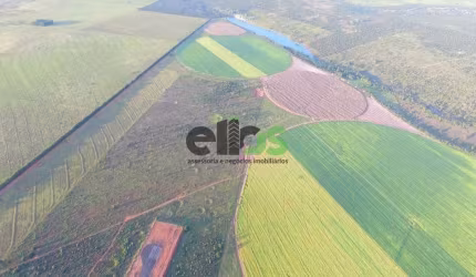 Fazenda / Sítio para venda em Centro de 415.00m² com 1 Quarto