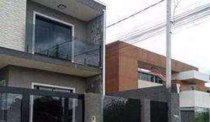 Sobrado para venda em Novo Mundo de 180.00m² com 3 Quartos, 1 Suite e 2 Garagens