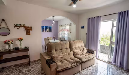 Casa para venda em Jardim Carioca de 240.00m² com 3 Quartos, 1 Suite e 2 Garagens