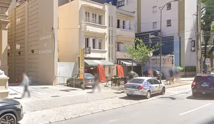 Loja para venda em Centro de 110.00m² com 1 Garagem