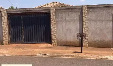Casa para venda em Conjunto Habitacional Vida Nova de 200.00m² com 2 Quartos