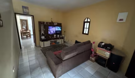 Casa para venda em Jardim São Francisco de 110.00m² com 2 Quartos, 1 Suite e 2 Garagens