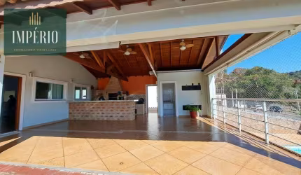 Casa de Condomínio para venda e aluguel em Condomínio Residencial Dos Lagos de 330.00m² com 3 Quartos, 1 Suite e 6 Garagens
