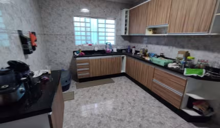 Casa para venda em Jardim Santa Fé (zona Sul) de 250.00m² com 2 Quartos, 1 Suite e 10 Garagens
