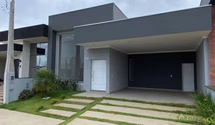 Casa para venda em Lívia Iii de 170.00m² com 3 Quartos, 3 Suites e 3 Garagens