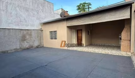 Casa para venda em Umuarama de 199.00m² com 3 Quartos, 1 Suite e 2 Garagens