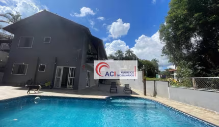 Casa de Condomínio para venda em Vila Verde de 400.00m² com 5 Quartos, 4 Suites e 5 Garagens