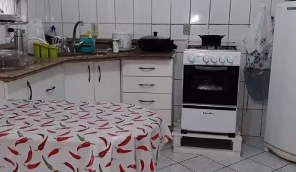 Sobrado para venda em Centro de 190.00m² com 4 Quartos, 1 Suite e 2 Garagens