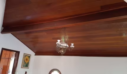 Sobrado para venda em Conceição de 230.00m² com 3 Quartos, 1 Suite e 5 Garagens