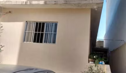 Sobrado para venda em Centro de 175.00m² com 3 Quartos e 2 Garagens