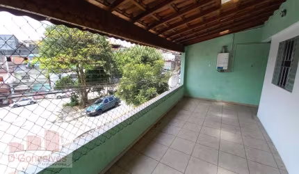 Sobrado para venda em Conceição de 200.00m² com 2 Quartos e 3 Garagens