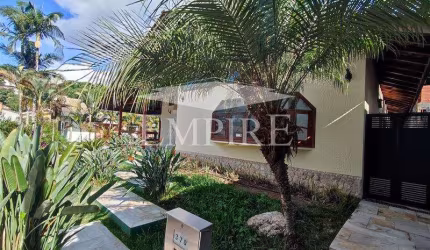Casa de Condomínio para venda em Arujázinho Iv de 330.00m² com 3 Quartos, 3 Suites e 4 Garagens