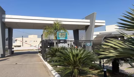 Terreno en Condomínio para venda em Parque Do Varvito de 250.00m²