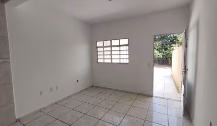 Casa para venda em Conjunto São Sebastião de 125.00m² com 2 Quartos e 2 Garagens
