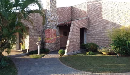 Casa para venda em Residencial Eldorado de 440.00m² com 4 Quartos, 3 Suites e 8 Garagens
