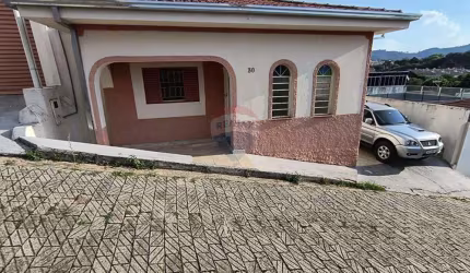 Casa para venda em Centro de 124.59m² com 3 Quartos e 3 Garagens