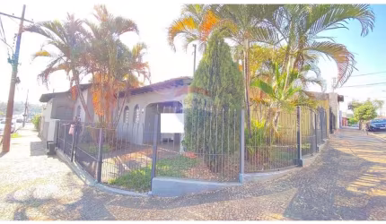 Casa para alugar em Vila Queiroz de 206.65m² com 3 Quartos, 1 Suite e 1 Garagem
