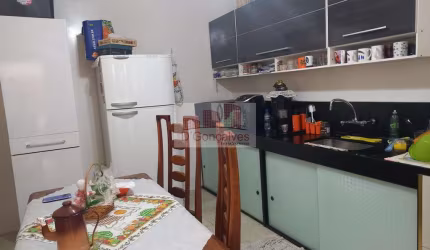 Sobrado para venda em Centro de 193.00m² com 3 Quartos e 1 Garagem