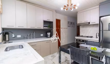 Casa para venda em Pinheirinho de 70.00m² com 3 Quartos e 3 Garagens