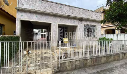 Casa para venda em Vila da Penha de 131.00m² com 3 Quartos e 4 Garagens