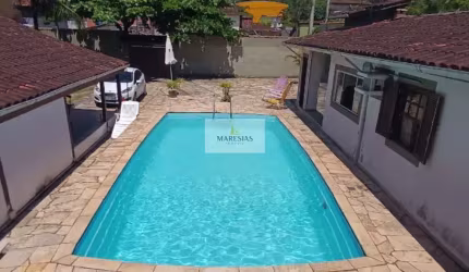 Casa para venda em Maresias de 500.00m² com 3 Quartos, 1 Suite e 10 Garagens