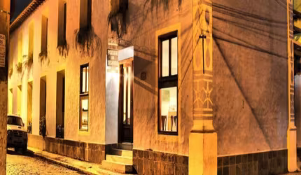 Casa para venda em Centro de 636.00m² com 18 Quartos e 18 Suites