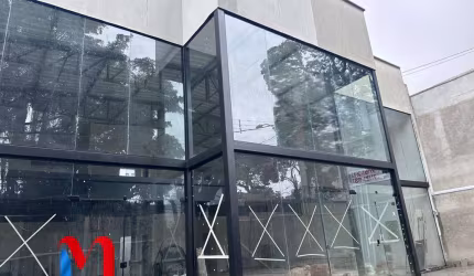 Imóvel Comercial para alugar em Vila Assunção de 332.00m²