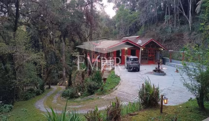 Casa para venda em Vale Encantado de 180.00m² com 5 Quartos, 5 Suites e 10 Garagens