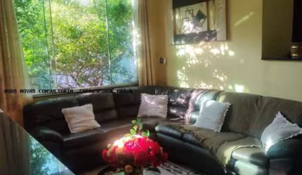 Casa para venda em Jardim Nova Cidade de 100.00m² com 2 Quartos, 1 Suite e 2 Garagens