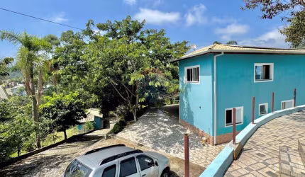 Chácara para venda em Guararema de 282.92m² com 6 Quartos, 2 Suites e 10 Garagens