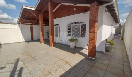 Casa para venda em São Pedro de 117.00m² com 3 Quartos, 1 Suite e 3 Garagens