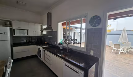 Casa de Condomínio para venda em Green View Village de 200.00m² com 3 Quartos, 1 Suite e 4 Garagens
