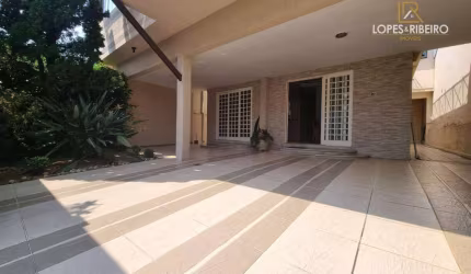 Sobrado para venda em Jardim Bom Pastor de 220.00m² com 3 Quartos, 2 Suites e 2 Garagens